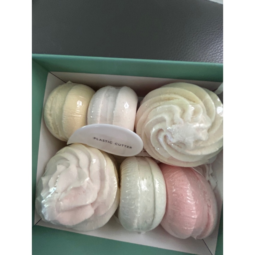 Luxe England Natural Handmade Bath Bombs and Shower Steamers Gift Set 6pc - Picture 4 of 7